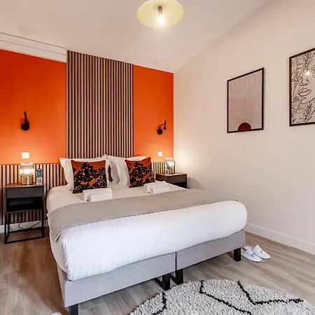 Апартаменты A41#republique # Marais # 1bedroom # Paris03 # Ac Париж