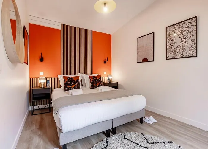 Апартаменты A41#republique # Marais # 1bedroom # Paris03 # Ac Париж